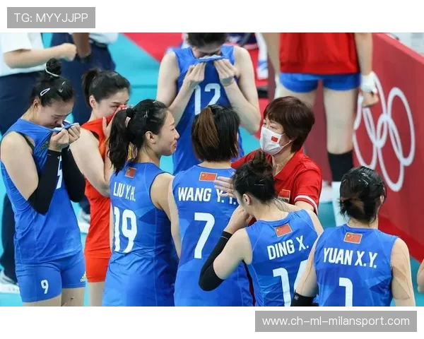 排球女队惊天逆转！一人连得七分炸裂全场，热血沸腾的巅峰时刻