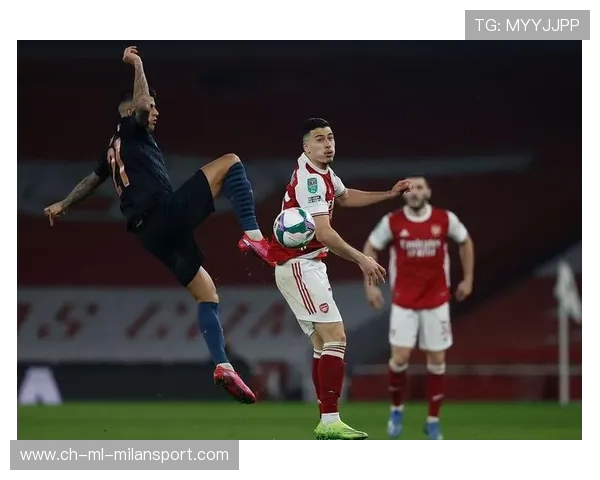 萨卡长传直塞马丁内利单刀得手 萨卡长传直塞马丁内利单刀得手