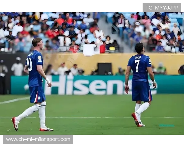 本菲卡右路传中换位建功：战术协同下的致胜瞬间