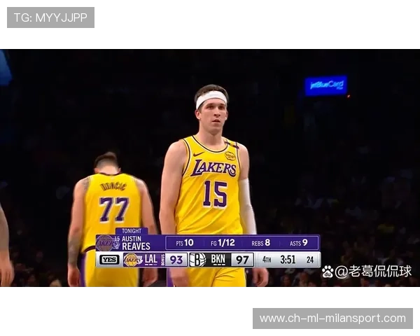 湖人里夫斯突破造犯规，罚球线稳稳收分