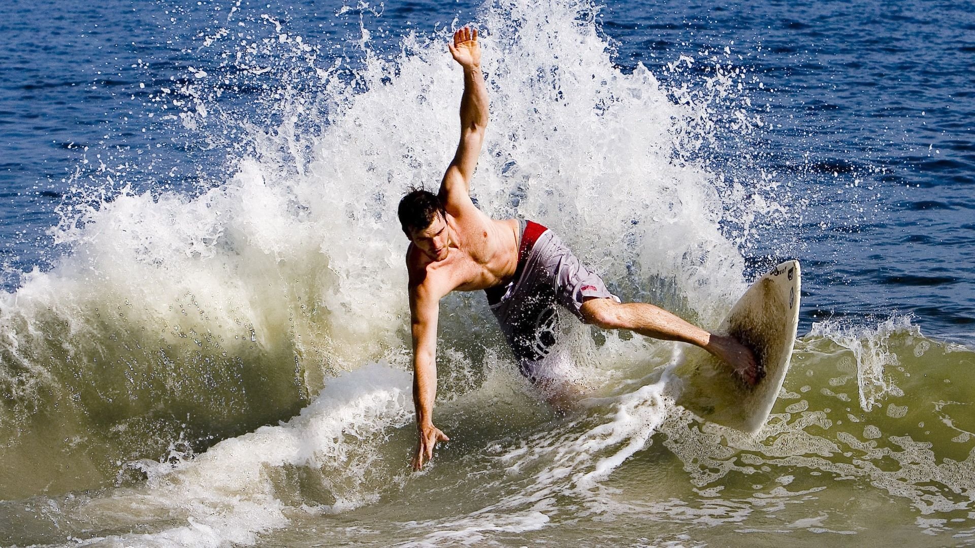 恩多比·恩乔：完美的转换踢球让南非队在比赛中占据主动，恩多cba